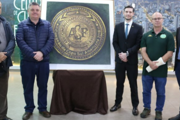 Cerimônia marca entrega de obra em memória das vítimas da Chapecoense